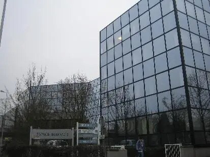 Office in Évry to rent - Building Photo - Image 3 of 6