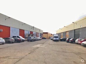 Industrial in Valdemoro, MAD for sale Primary Photo- Image 1 of 2