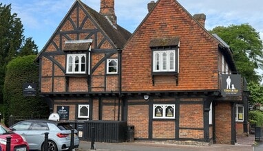 10-12 The Broadway, Beaconsfield to rent Building Photo- Image 1 of 4