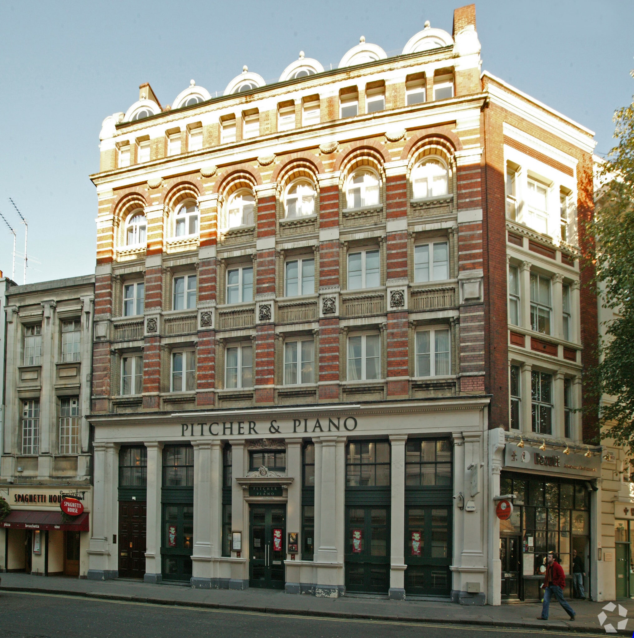 40-42 William IV St, London for sale Primary Photo- Image 1 of 1