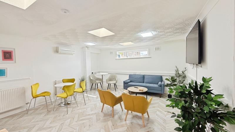 Brunswick St, Leigh to rent Interior Photo- Image 1 of 8