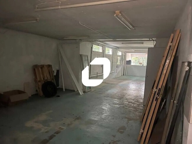 Location Local d'activités 190 m²