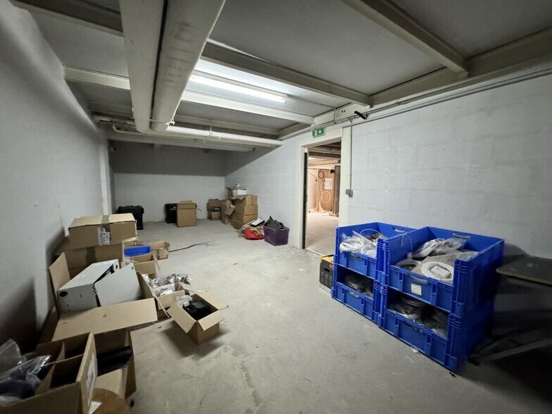 Light Industrial in Montreuil for sale - Building Photo - Image 3 of 17