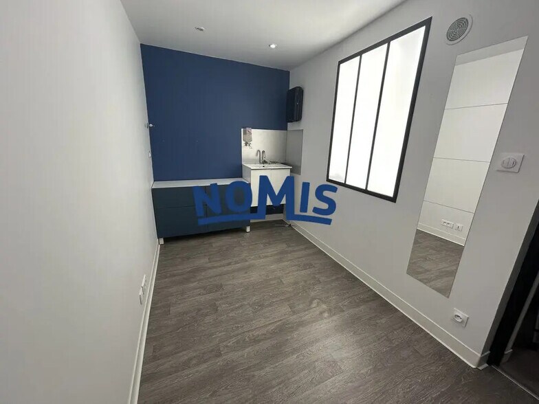 Retail in Nantes to rent - Interior Photo - Image 3 of 5