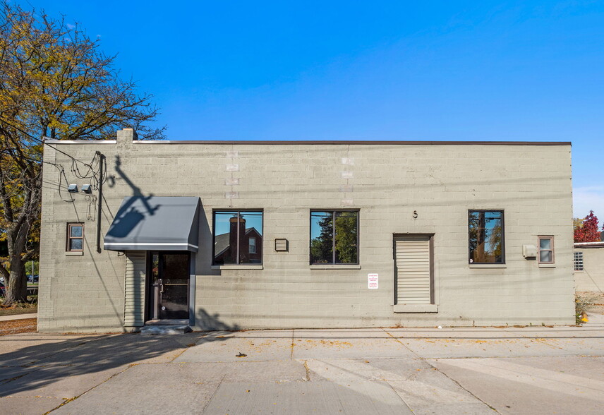 18000 Mack Ave, Grosse Pointe Park, MI for rent - Building Photo - Image 3 of 30