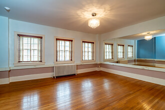 1715 N St NW, Washington, DC for rent Interior Photo- Image 1 of 7