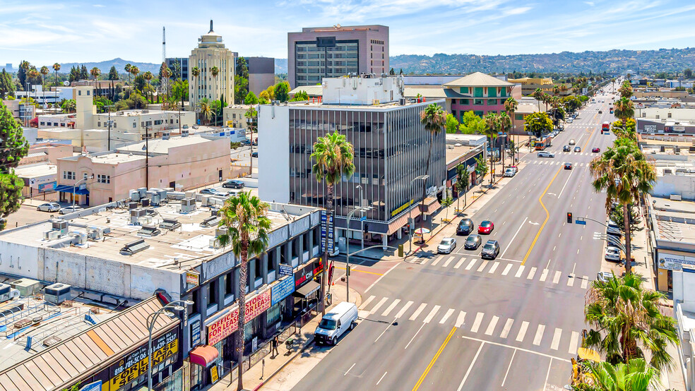 6350-6356 Van Nuys Blvd, Van Nuys, CA for rent - Building Photo - Image 3 of 6