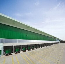 Lowlands Rd, Stoke On Trent to rent Building Photo- Image 2 of 5