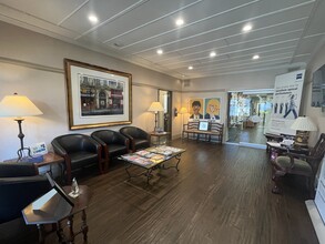 265 Laguna Ave, Laguna Beach, CA to rent Interior Photo- Image 2 of 12