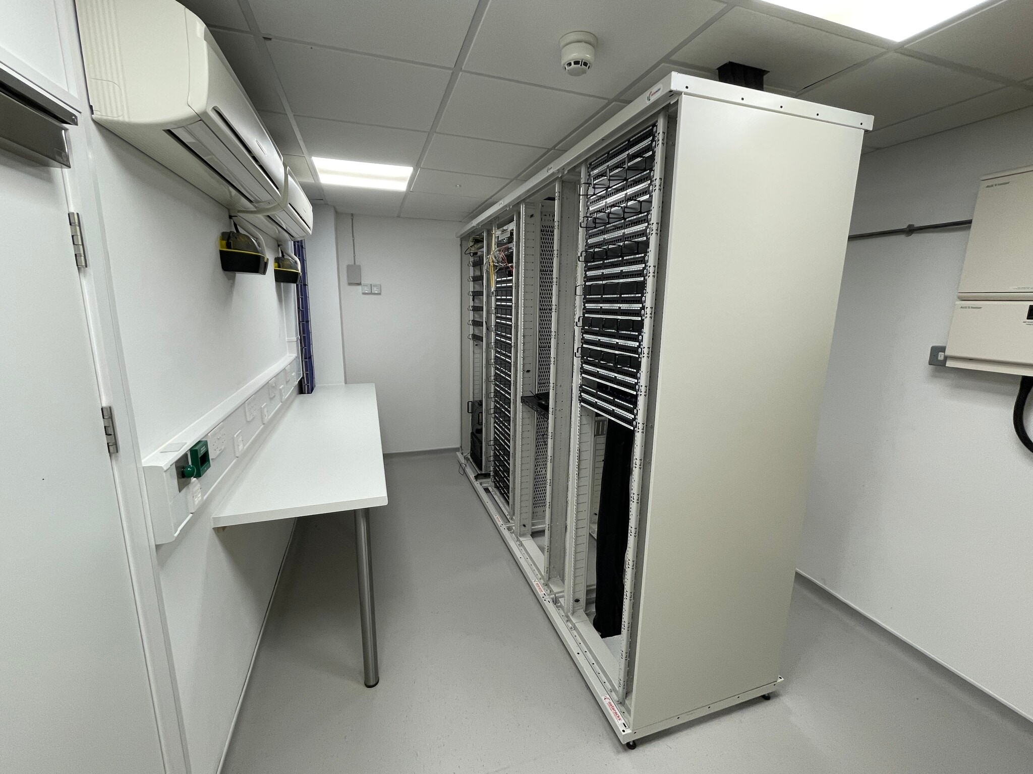 4-10 The Quadrant, Abingdon to rent Interior Photo- Image 1 of 2