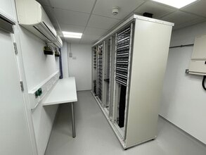 4-10 The Quadrant, Abingdon to rent Interior Photo- Image 1 of 2