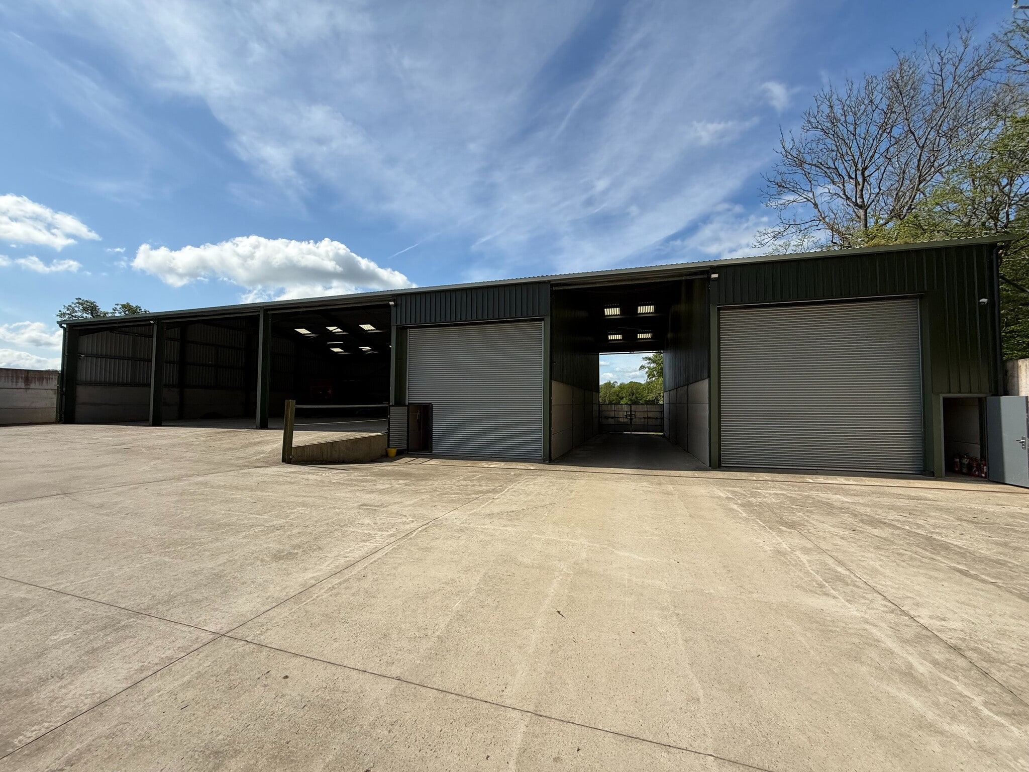 Rusper Rd, Dorking to rent Building Photo- Image 1 of 9