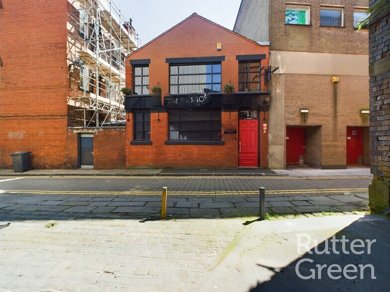 1 College Ave, Wigan for sale - Primary Photo - Image 1 of 3