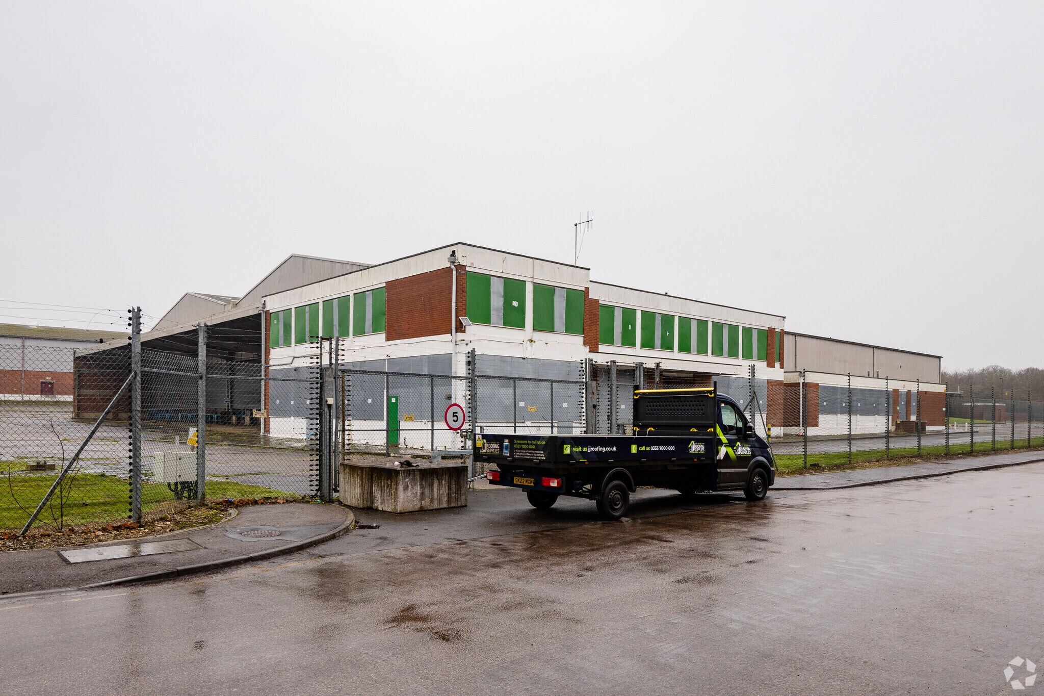 Unit 1 London By Colney, St Albans to rent Building Photo- Image 1 of 4