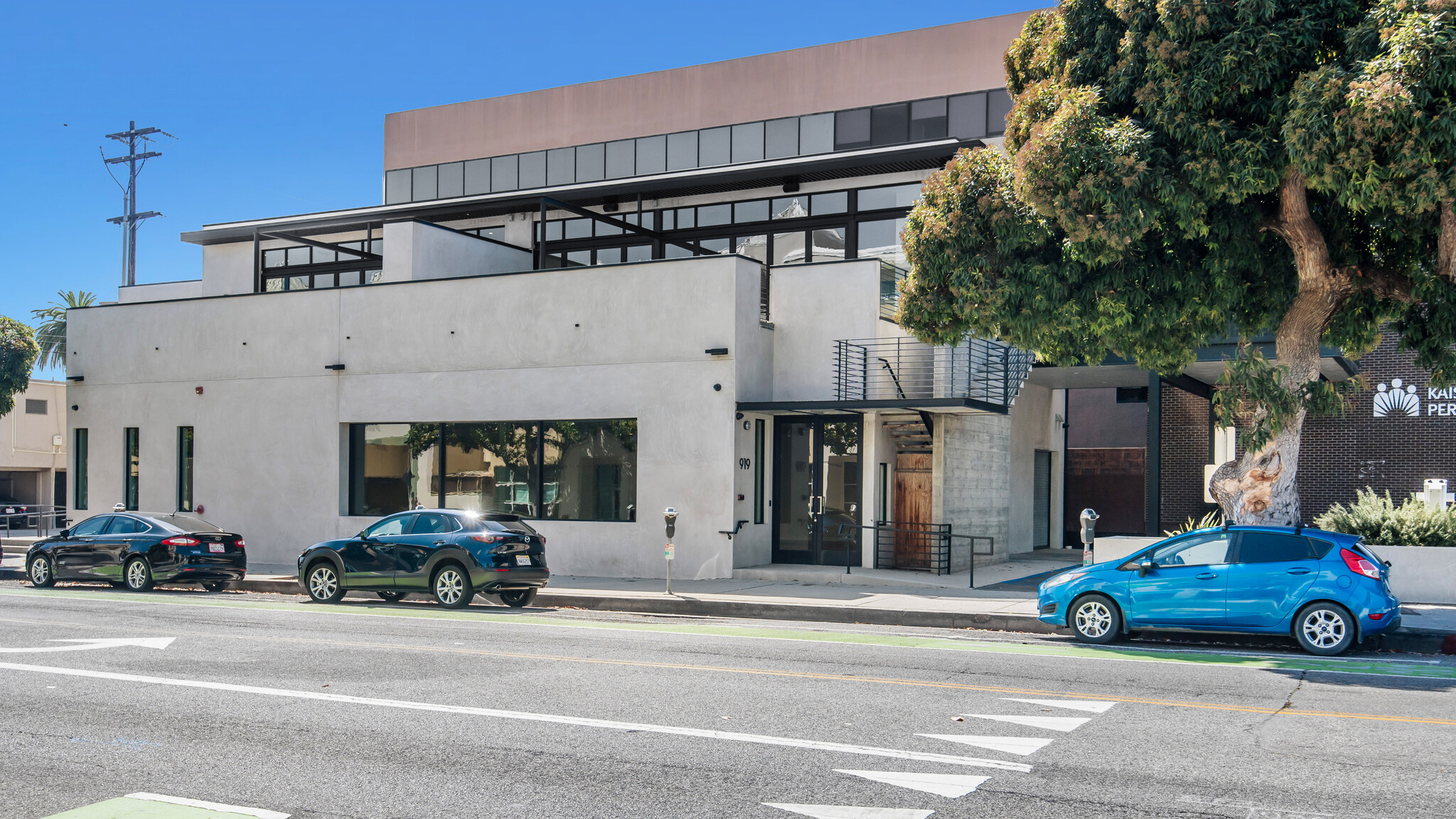 919-929 Broadway, Santa Monica, CA for rent Building Photo- Image 1 of 13