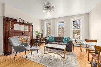 523 W 141st St, New York, NY for sale Interior Photo- Image 1 of 14