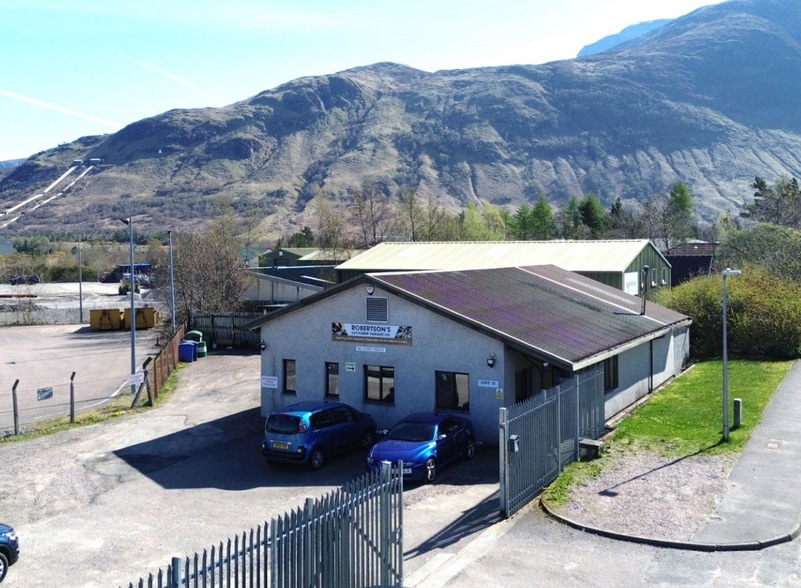 Ben Nevis Dr, Fort William to rent - Primary Photo - Image 1 of 4