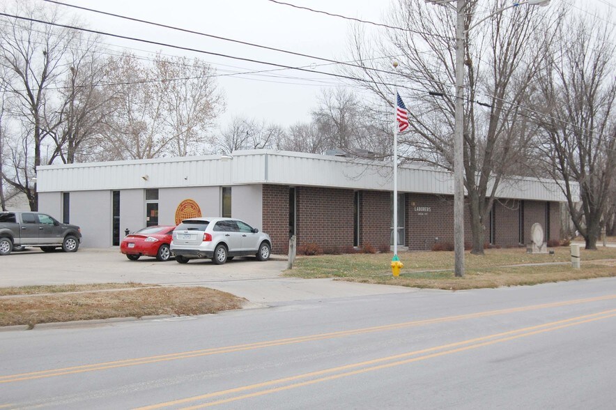 2121 Delaware Ave, Des Moines, IA for sale - Primary Photo - Image 1 of 1