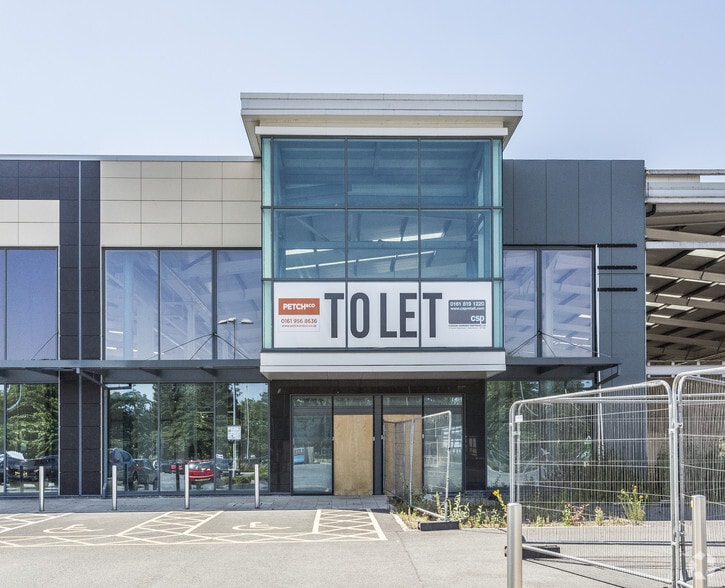 Junction 9 Retail Park, Warrington to rent - Building Photo - Image 2 of 4