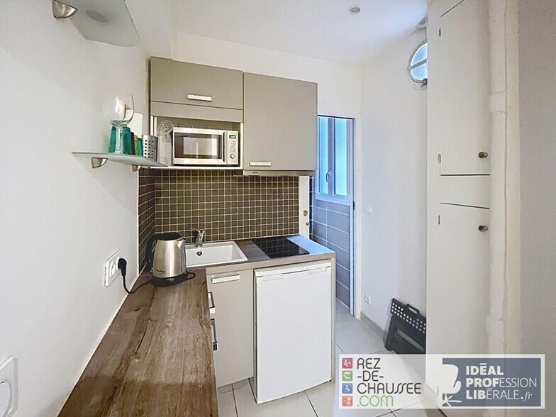 Office in Paris for sale - Building Photo - Image 3 of 5