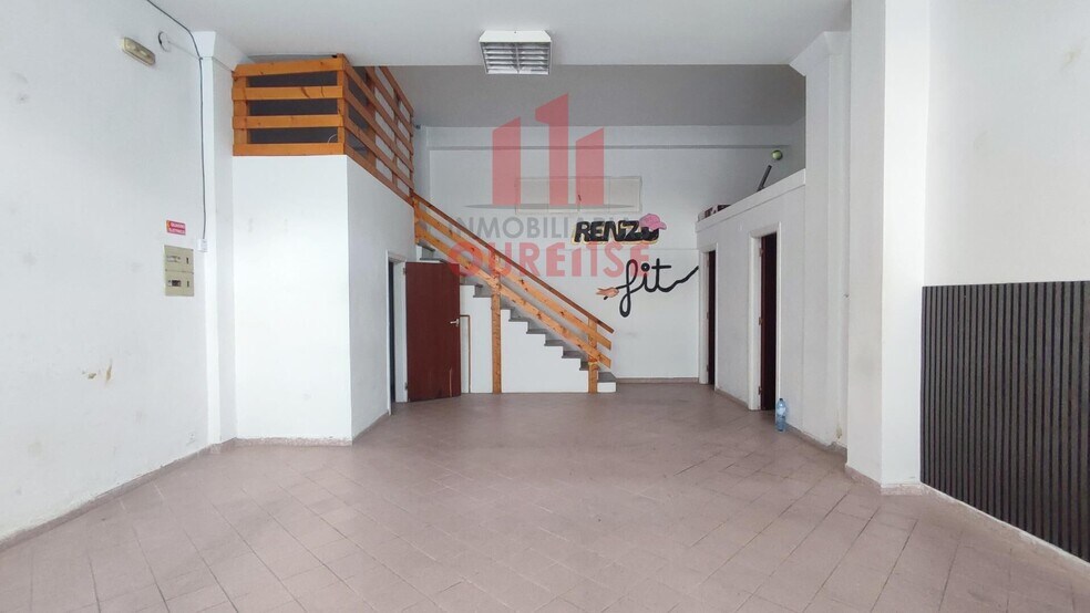 Retail in Ourense to rent - Interior Photo - Image 2 of 13