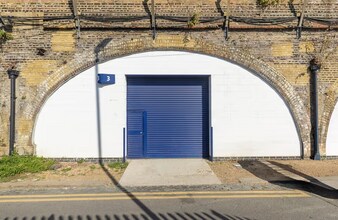 Arch 3-5 Culvert Pl, London to rent Building Photo- Image 1 of 1