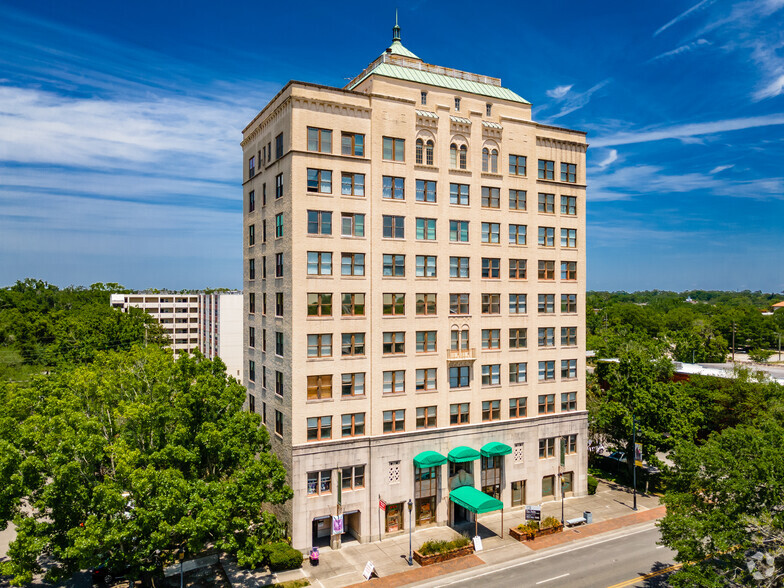 408 W University Ave, Gainesville, FL for rent - Primary Photo - Image 1 of 13