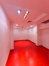 Retail in Vilafranca del Penedès, Barcelona to rent Interior Photo- Image 2 of 8