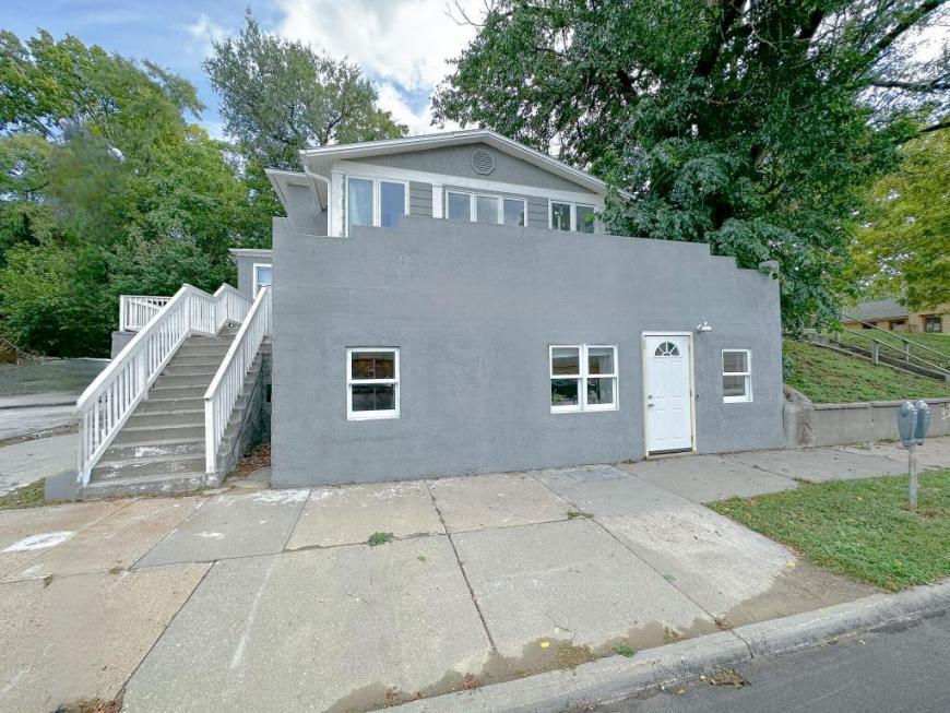 105 4th St, Council Bluffs, IA for sale Primary Photo- Image 1 of 1