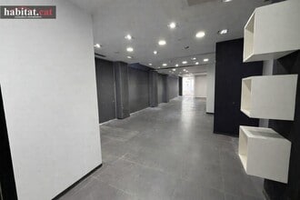 Retail in Vilanova i la Geltrú, Barcelona to rent Interior Photo- Image 1 of 3