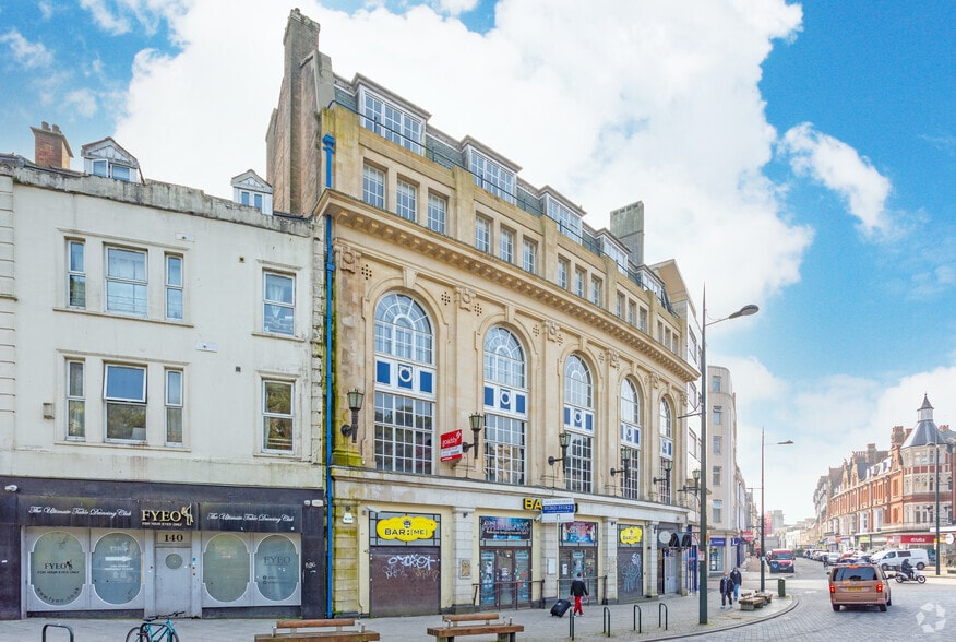 134-138 Old Christchurch Rd, Bournemouth to rent - Building Photo - Image 2 of 2