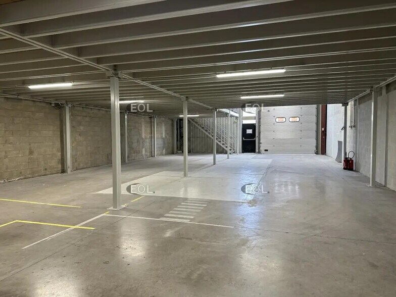 Office in Marseille for sale - Interior Photo - Image 2 of 5