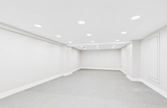 21 Hill St, Newry to rent Interior Photo- Image 2 of 5