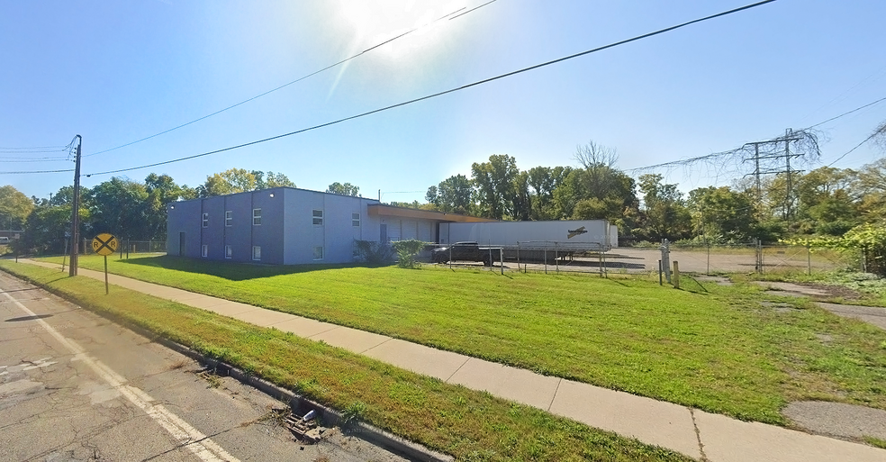 209 W Monroe Ave, Jackson, MI for rent - Building Photo - Image 1 of 4