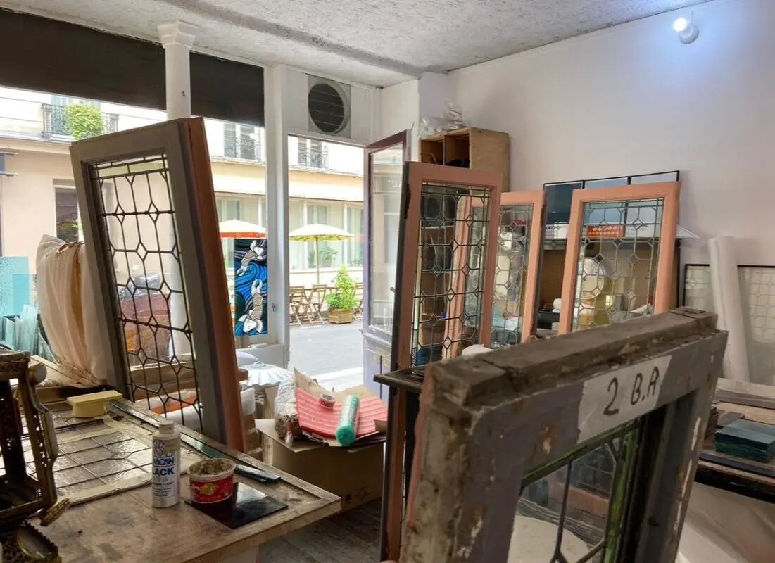 Retail in Paris to rent Interior Photo- Image 1 of 7