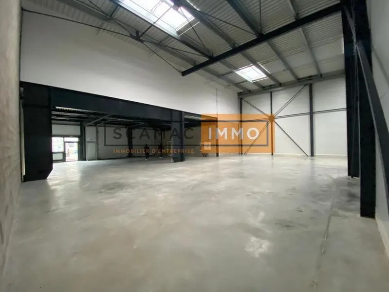 Industrial in Montmagny to rent Interior Photo- Image 1 of 6