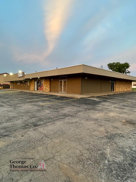 6402-6408 S Peoria Ave, Tulsa, OK for rent - Building Photo - Image 1 of 2