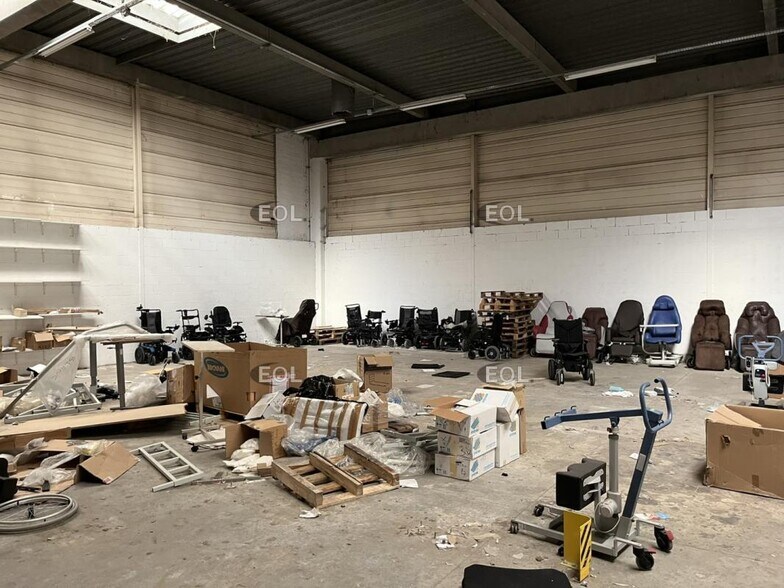 Light Industrial in Bezons to rent - Interior Photo - Image 3 of 10