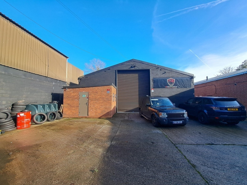 11-12 Riverdane Rd, Congleton to rent Primary Photo- Image 1 of 4