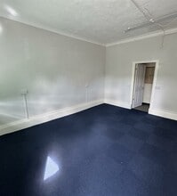 14 Cranford Crescent, Rhos On Sea, Colwyn Bay to rent Interior Photo- Image 2 of 3