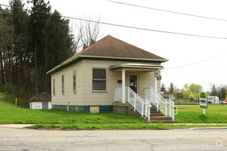 320 Columbia St, Leetonia, OH for sale Primary Photo- Image 1 of 1