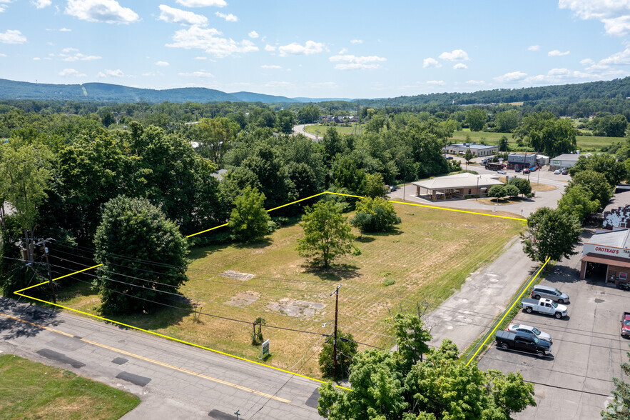 157 Oakdale Rd, Johnson City, NY for sale - Primary Photo - Image 1 of 8