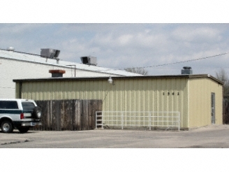 1542 S Market St, Wichita, KS for sale - Primary Photo - Image 1 of 1