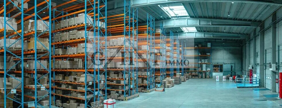 Office in Moissy-Cramayel to rent - Interior Photo - Image 2 of 3