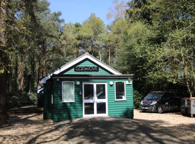 Avon Causeway, Hurn for sale - Primary Photo - Image 1 of 1