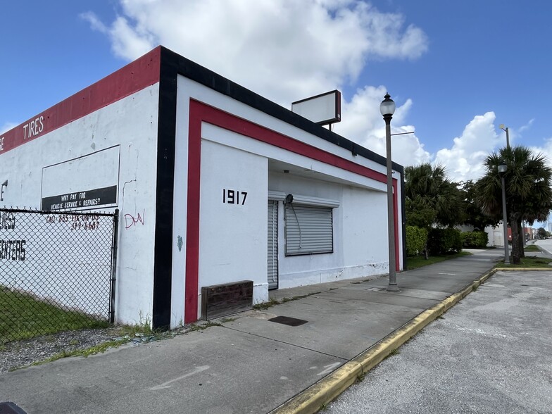 1917 N Dixie Hwy, West Palm Beach, FL for rent - Building Photo - Image 3 of 40