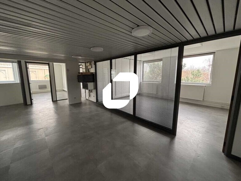 Office in Évry-Courcouronnes for sale - Interior Photo - Image 2 of 13