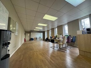 Wessex Rd, Bourne End to rent Interior Photo- Image 1 of 2