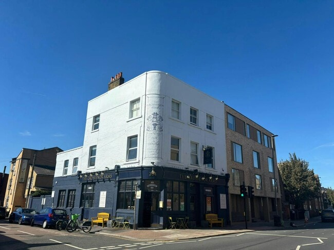 More details for 204 Garratt Ln, London - Retail for Sale