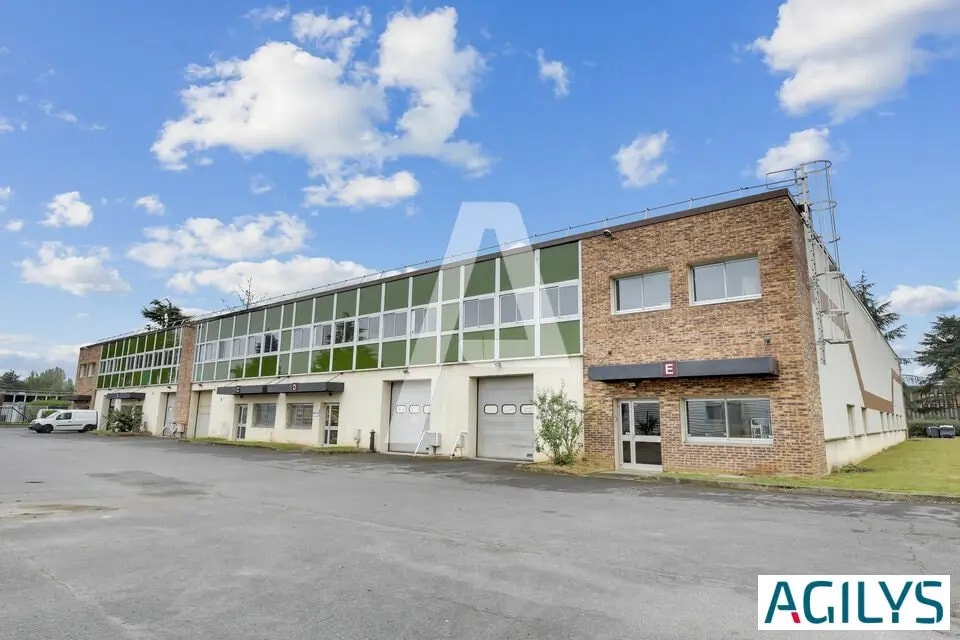 Location Local d'activités 351 m² - Photo 1